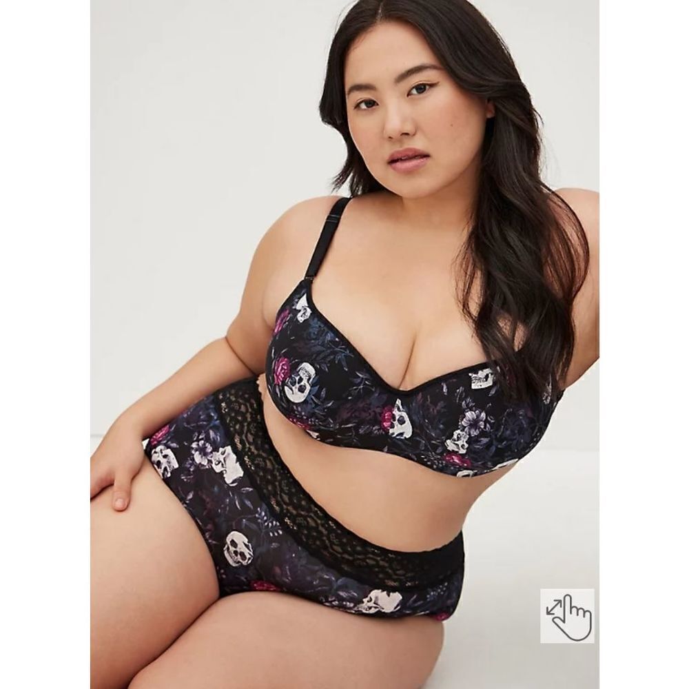 Torrid full coverage balconette lightly lined print 360 back smoothing 42C bra